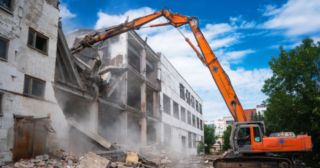 Промышленный демонтаж зданий Новороссийск, цена от 2942 руб.